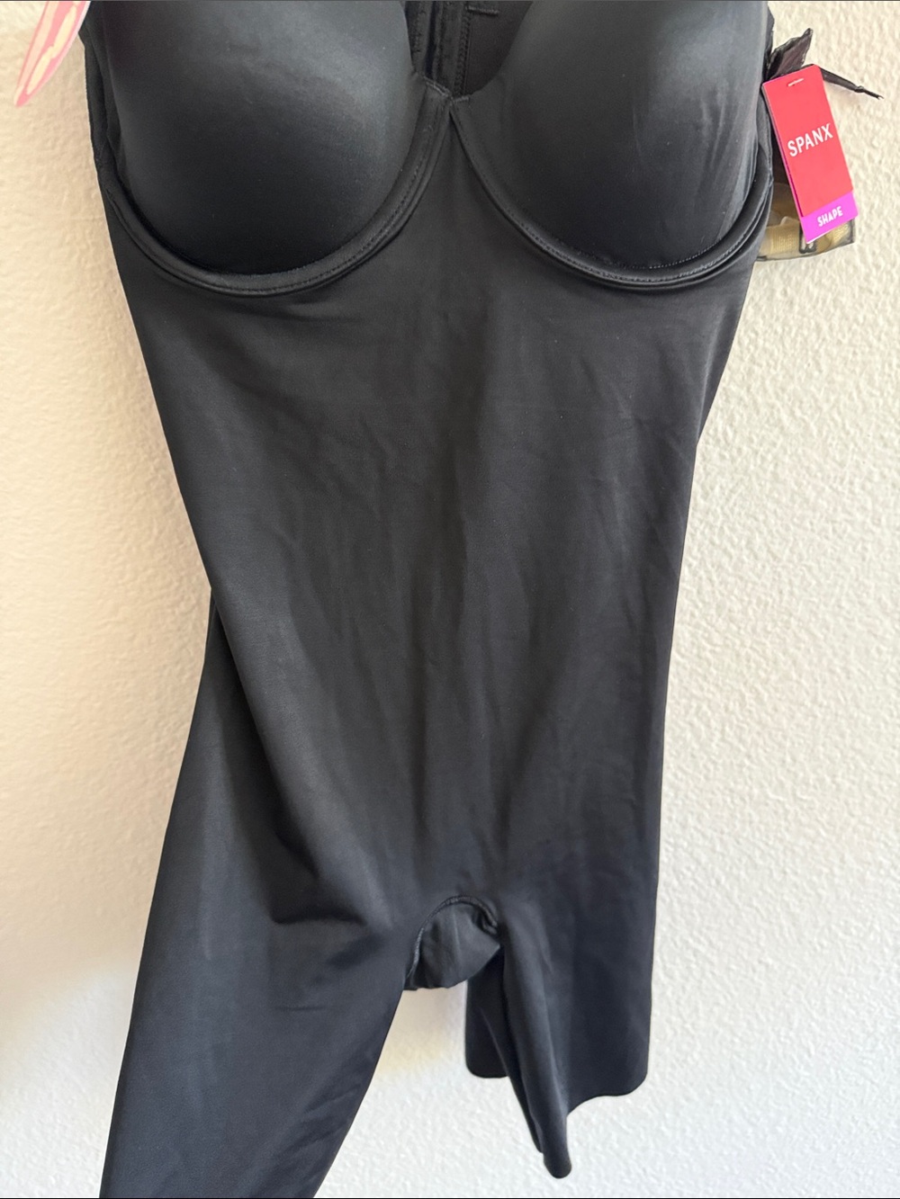 SPANX Black Full-Body Strapless Cupped Mid-Thigh Shapewear Bodysuit NWT Size M - Picture 5 of 9